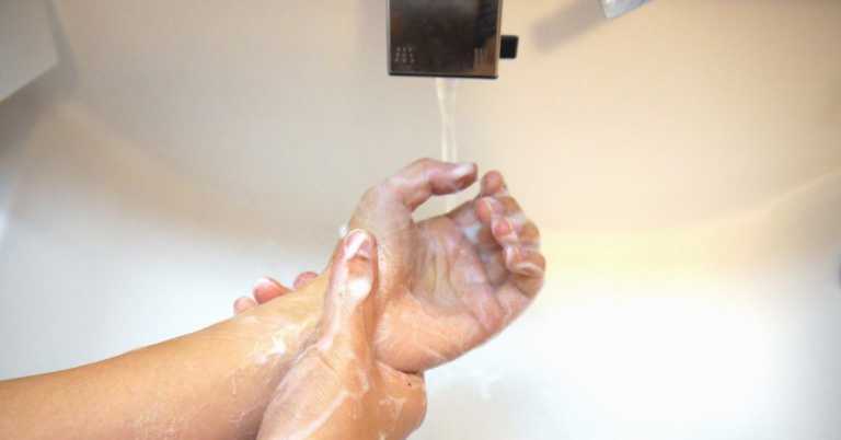 Read more about the article 洗手抗疫，天經地義？其實，有人為此賠上一生（下）