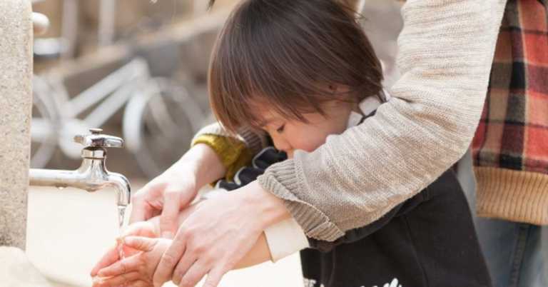 Read more about the article 洗手抗疫，天經地義？其實，有人為此賠上一生（上）