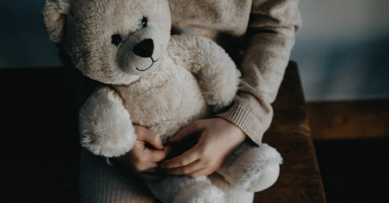 Read more about the article 語言帶來的二次傷害：揭露性侵為何更受傷