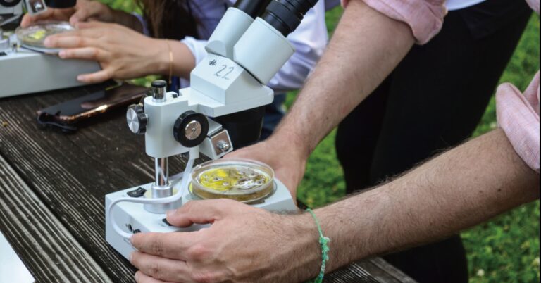 Read more about the article 在生物課堂上，與冤案相遇〉之一：為什麼我會在生物課上冤案？