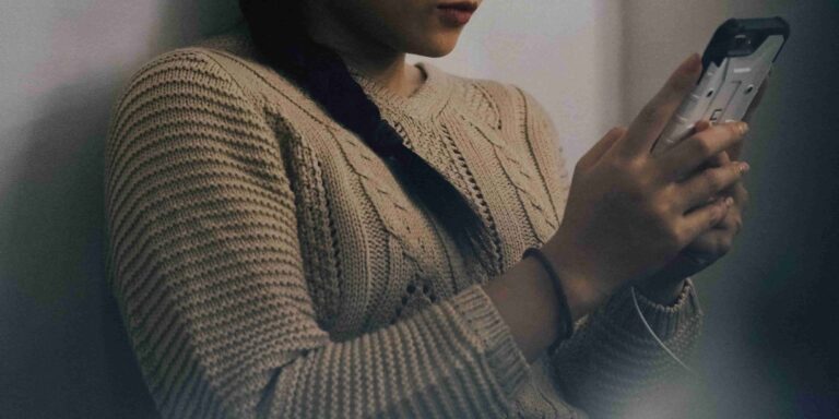 Read more about the article 網路霸凌政策—從加拿大少女無聲的控訴談起