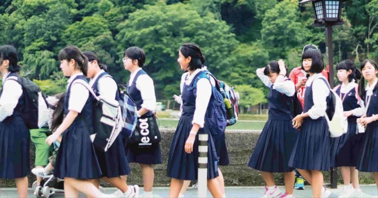 Read more about the article 國中的女兒越來越不愛跟自己聊天　《教養解憂柑仔店》：父母得學會對青春期的孩子打開心胸