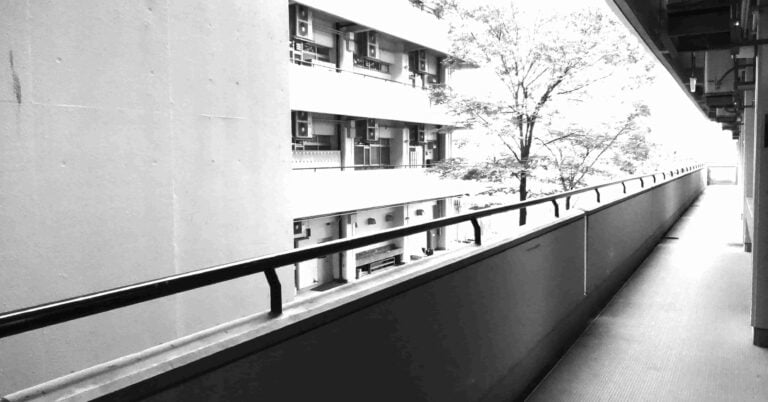 Read more about the article 那一日她從頂樓跳了下去─崇明國中跳樓事件（下）：法院與公道有多遠？