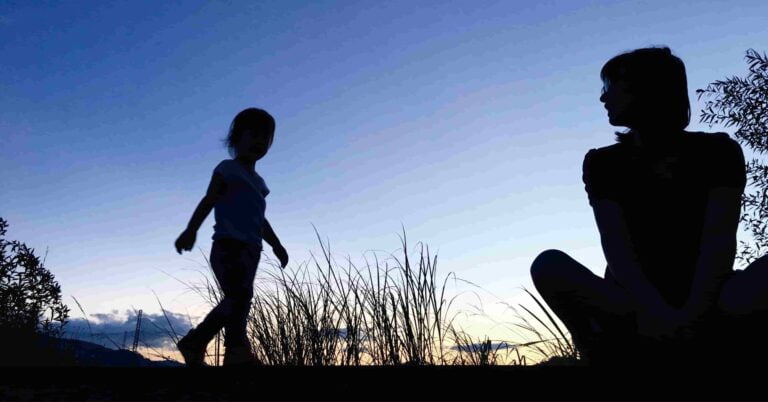 Read more about the article 和孩子在一起時可以做什麼？試著用這三種句型，陪孩子過一種愛問愛想，愛好智慧的家庭生活