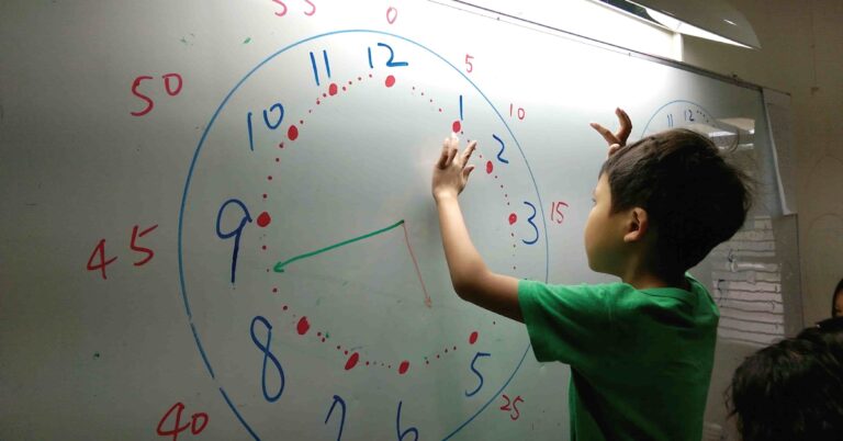 Read more about the article 有人說：「森林小學的孩子，不用上課，也不需要教室」？  一起看森林小學對「玩的教育學」的思考